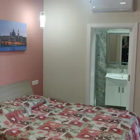 Minute Walk To The Sea